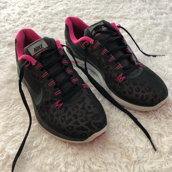 nike womens trainers leopard print